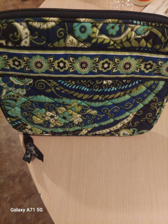 Vera Bradley Handbags - Vera Bradley Rhythm & Blues E-Reader Sleeve /Tablet Case